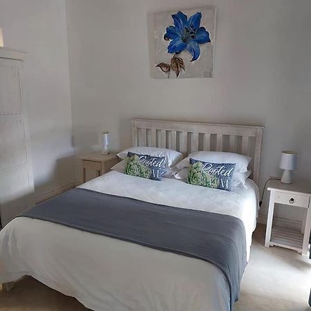 Osler Place Self-Catering 斯特尔拜 外观 照片